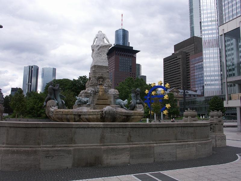 PICT0057.JPG - Frankfurt, headquarters of the European Central Bank