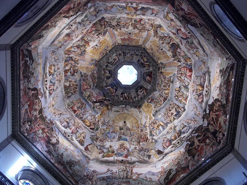 PICT0138.JPG - Ceiling inside the Duomo church
