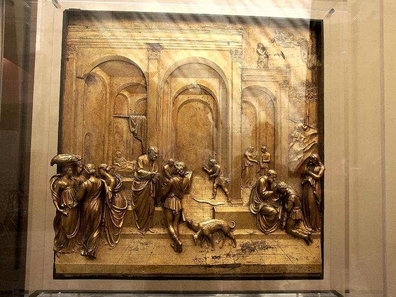 PICT0154.JPG - The real Duomo doors engraving