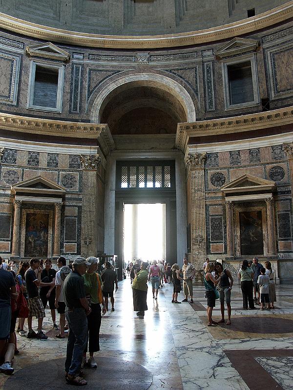 PICT0324.JPG - Inside the Pantheon