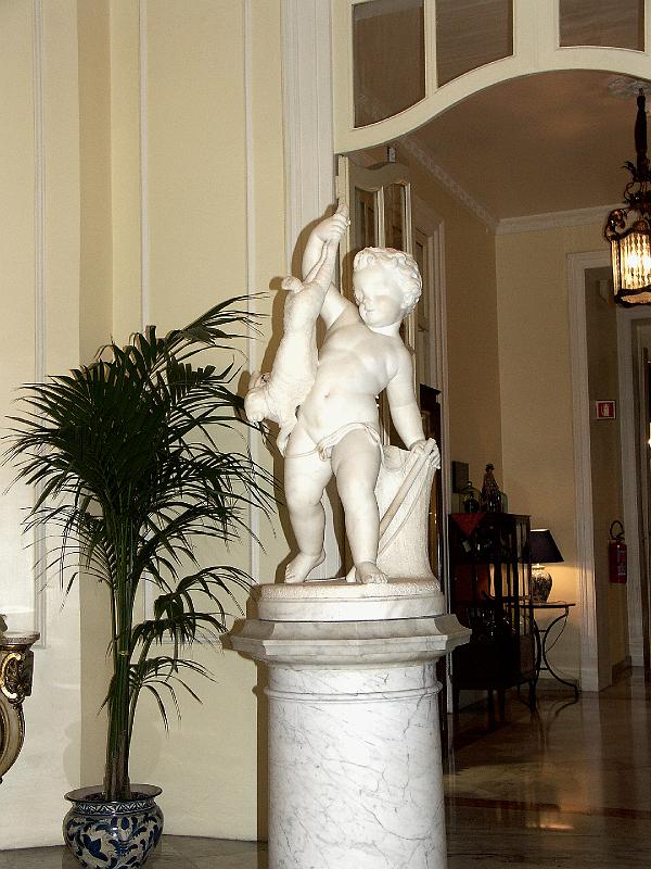 PICT0783.JPG - Grand Hotel Et Des Palmes, Palermo: Lobby area