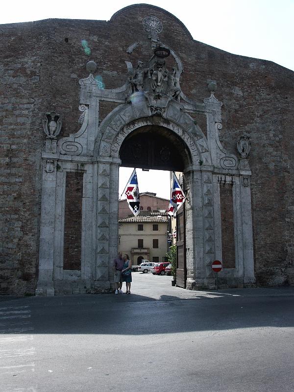 PICT0248.JPG - Entrance to Siena