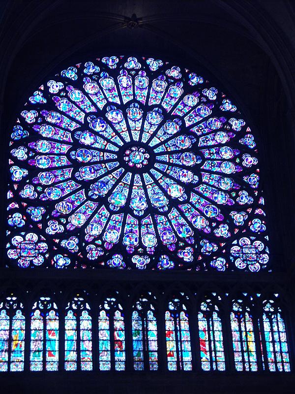 PICT3203.JPG - The famous South Rose Window at the back of Notre Dame