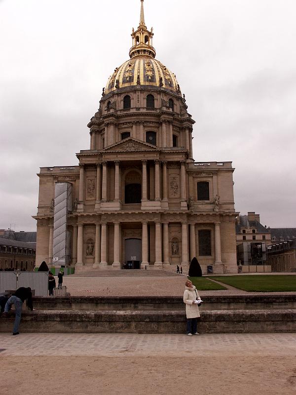 PICT3359.JPG - The Invalides Church.  This where Napoleon's tomb is located.